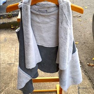 Fur grey vest perfect for winter.
